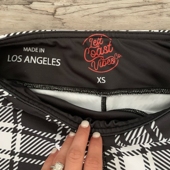 Left Coast Vibes Leggings - Picture 4 of 4